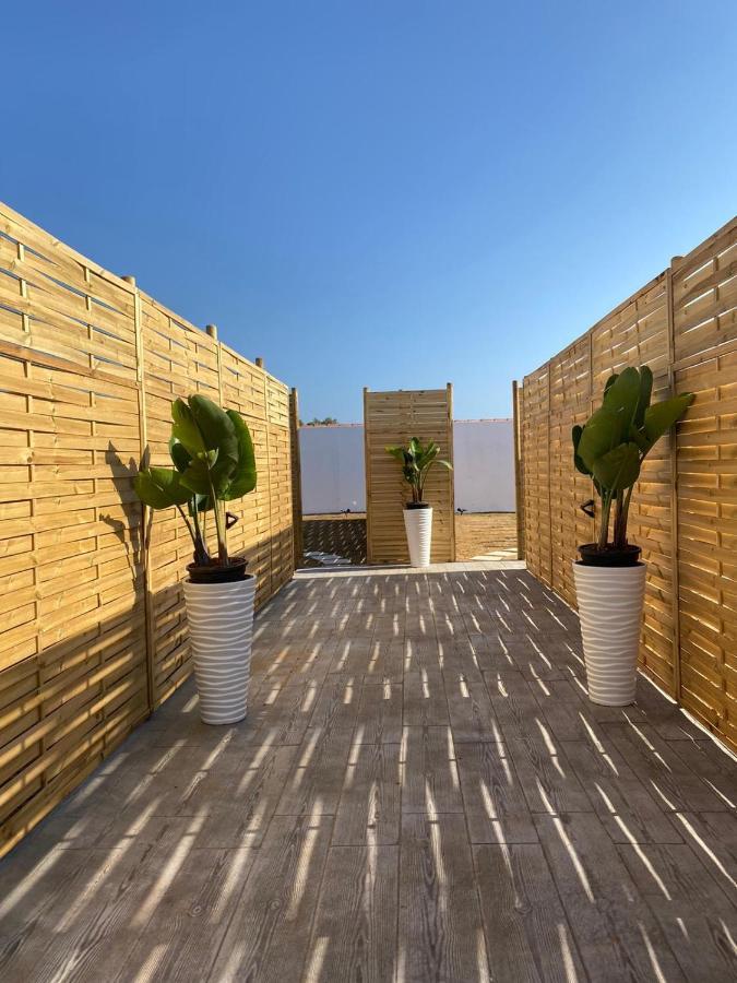 Villa EL PINAR, muy cerca del mar, y con piscina privada Chiclana de la Frontera Exterior foto