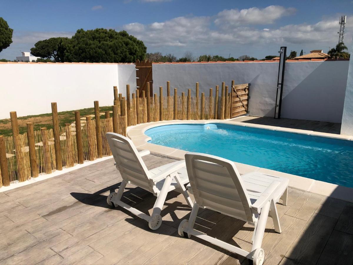 Villa EL PINAR, muy cerca del mar, y con piscina privada Chiclana de la Frontera Exterior foto