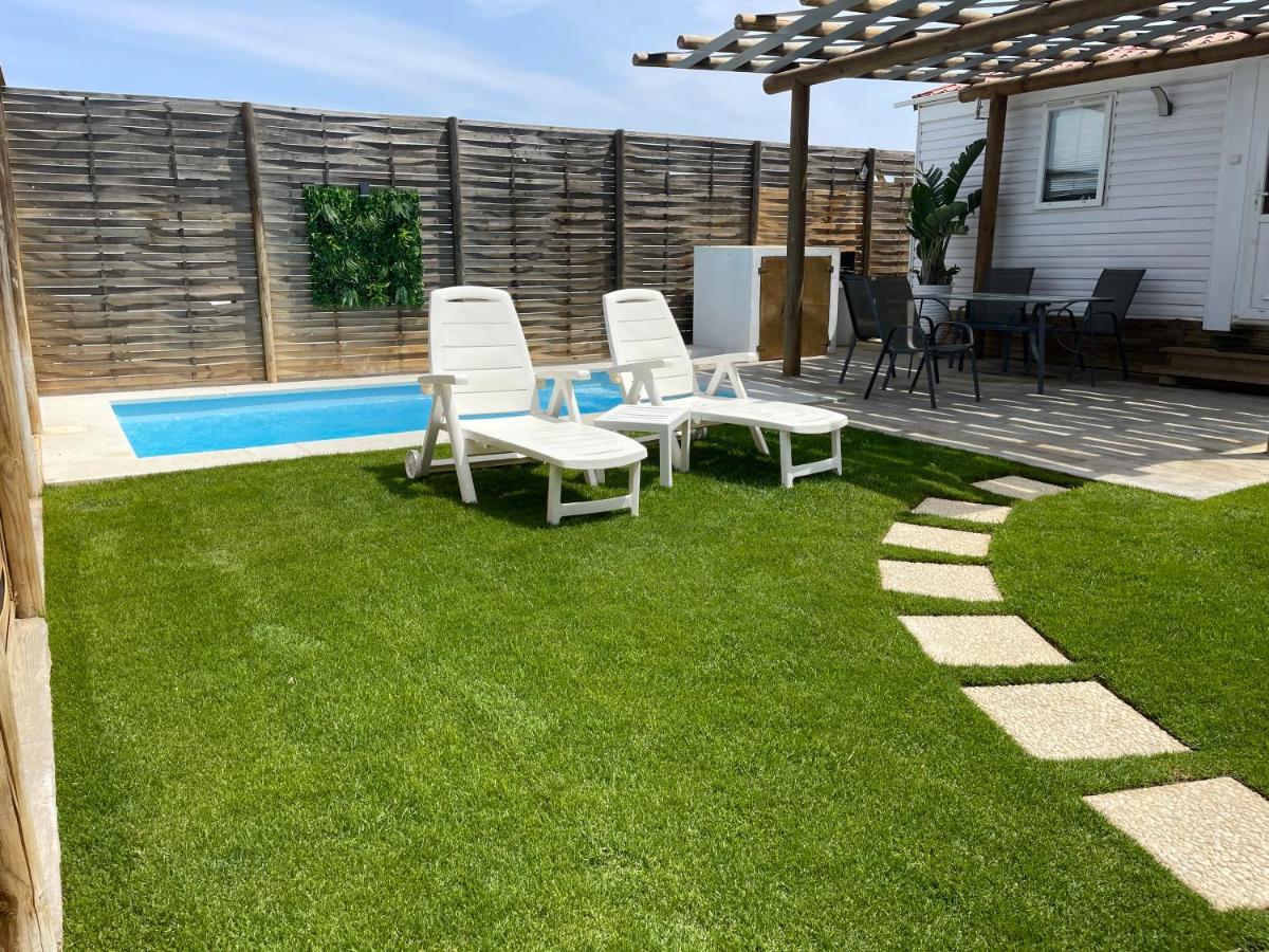 Villa EL PINAR, muy cerca del mar, y con piscina privada Chiclana de la Frontera Exterior foto